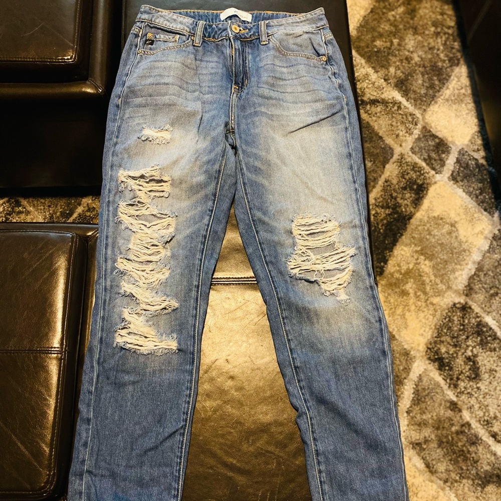 KanCan Ripped Straight Leg Light Washed Jeans